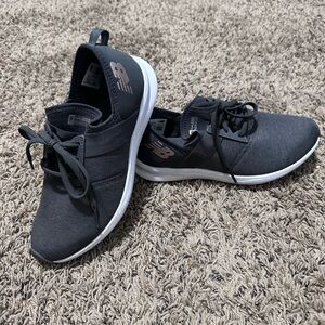 Women’s new balance sneakers